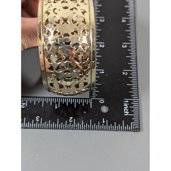 Retro Brass Tone Flower Cut Out Chunky Bangle Bracelet Tribal Boho 8" - Picture 6 of 7